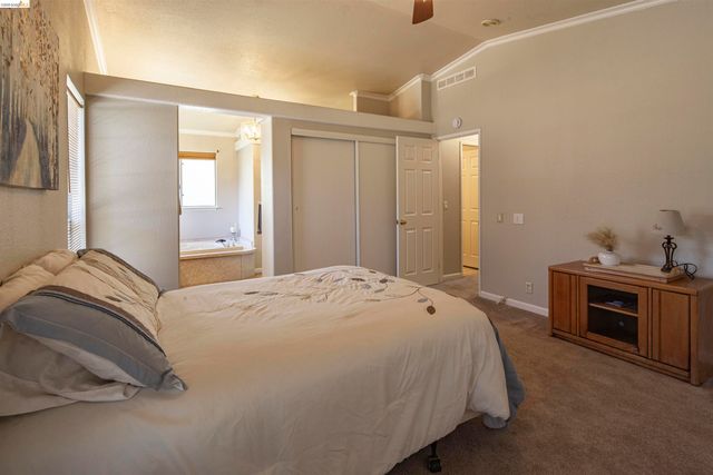 12690 Mueller Dr, Groveland, CA 95321