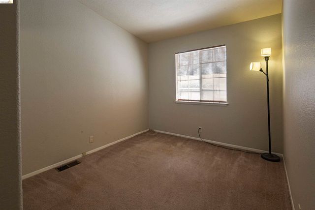 12690 Mueller Dr, Groveland, CA 95321