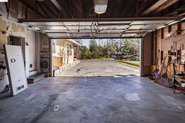 12690 Mueller Dr, Groveland, CA 95321