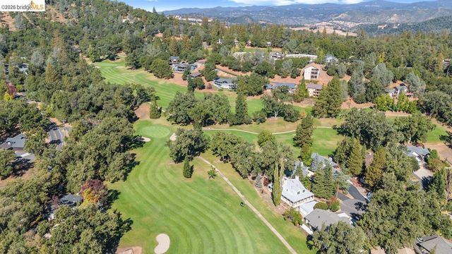 12690 Mueller Dr, Groveland, CA 95321