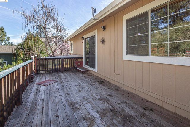 12690 Mueller Dr, Groveland, CA 95321