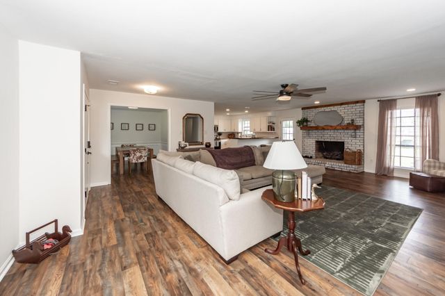 1757 Zion Road, Dorchester, SC 29437
