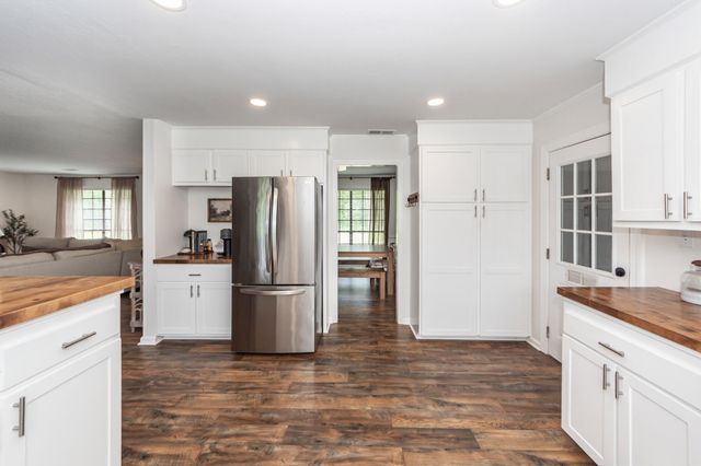 1757 Zion Road, Dorchester, SC 29437