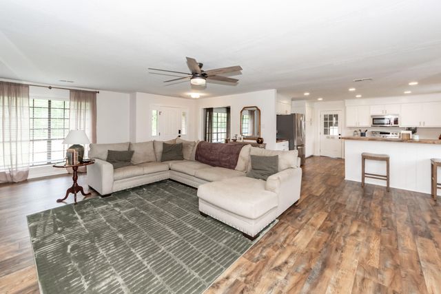 1757 Zion Road, Dorchester, SC 29437