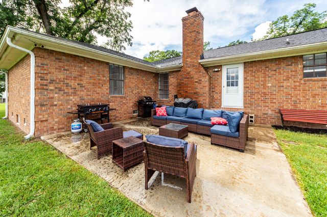 1757 Zion Road, Dorchester, SC 29437