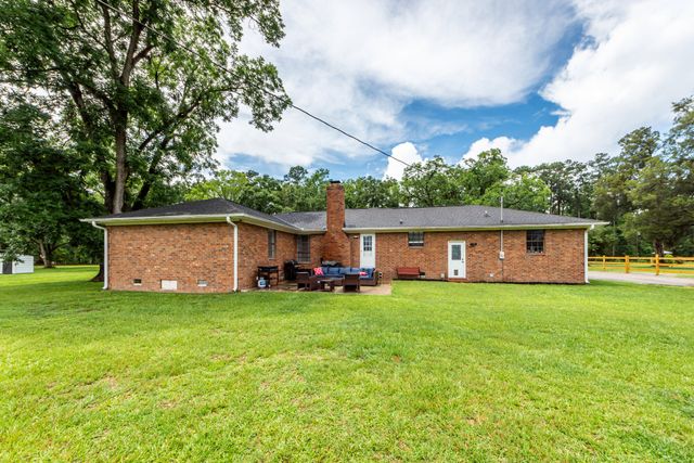 1757 Zion Road, Dorchester, SC 29437