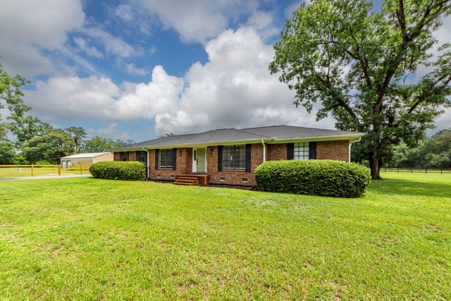 1757 Zion Road, Dorchester, SC 29437