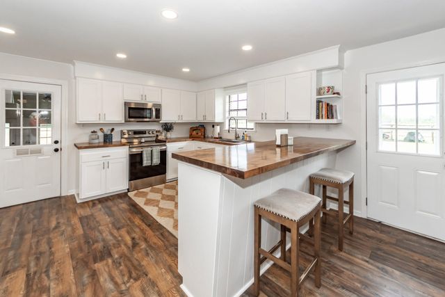 1757 Zion Road, Dorchester, SC 29437