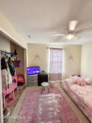 242 MANGO Drive, Palatka, FL 32177
