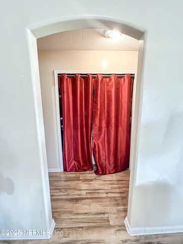 242 MANGO Drive, Palatka, FL 32177
