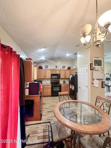 242 MANGO Drive, Palatka, FL 32177
