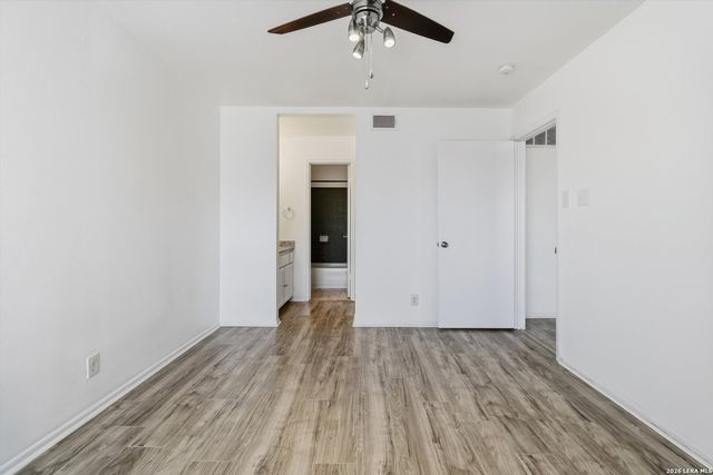 11311 Sir Winston St Apt 111, San Antonio, TX 78216