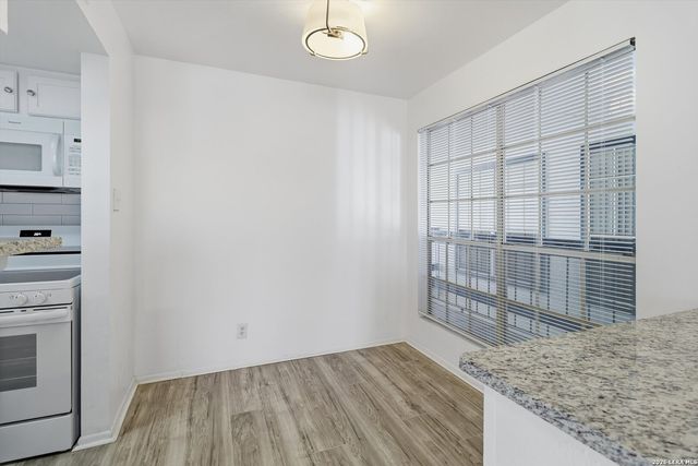 11311 Sir Winston St Apt 111, San Antonio, TX 78216