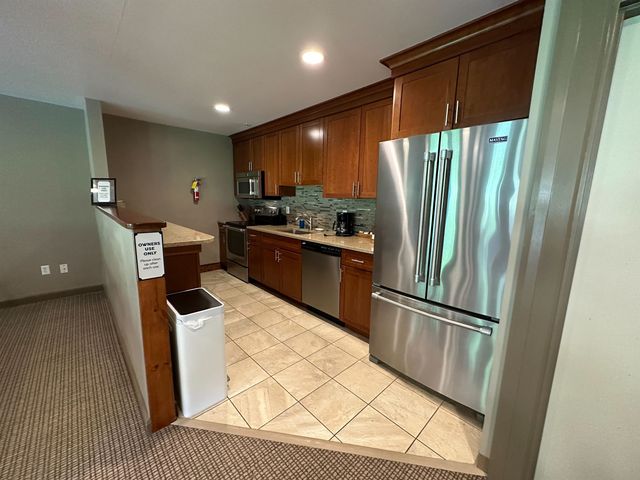 230, Qtr. 4 89 Grand Summit Way, Dover, VT 05356