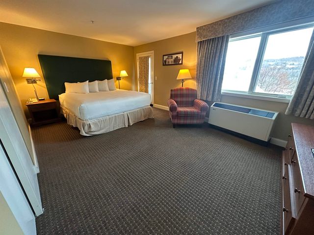 230, Qtr. 4 89 Grand Summit Way, Dover, VT 05356