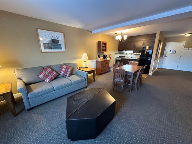 230, Qtr. 4 89 Grand Summit Way, Dover, VT 05356