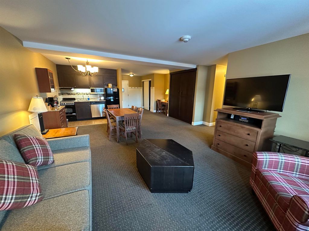 230, Qtr. 4 89 Grand Summit Way, Dover, VT 05356