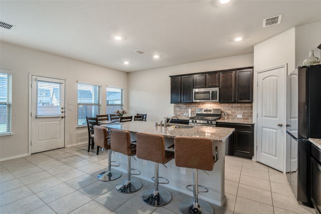 1965 Travertine Avenue, Heartland, TX 75126