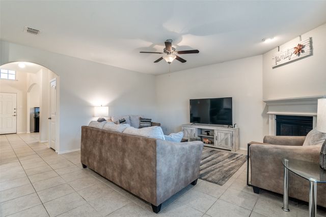 1965 Travertine Avenue, Heartland, TX 75126