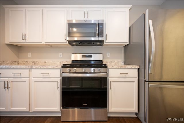 4 Denton Drive, Lancaster, NY 14086