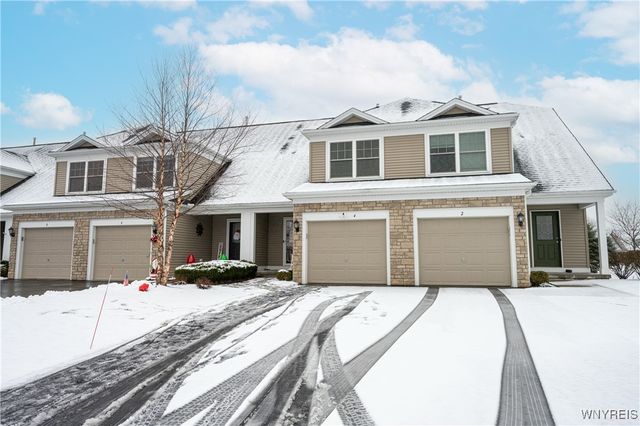 4 Denton Drive, Lancaster, NY 14086