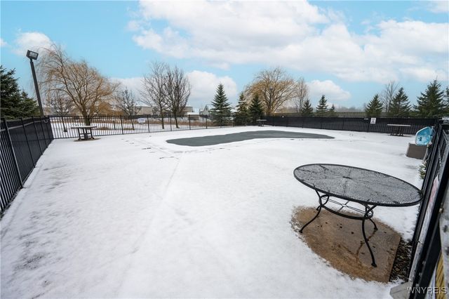 4 Denton Drive, Lancaster, NY 14086