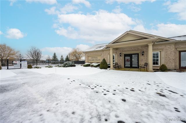 4 Denton Drive, Lancaster, NY 14086