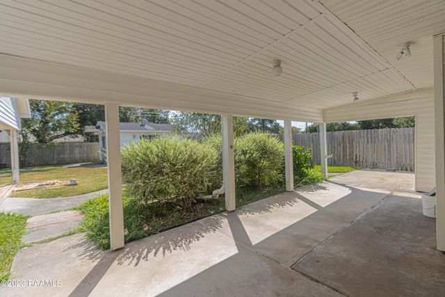 110 Karen Drive, Lafayette, LA 70503