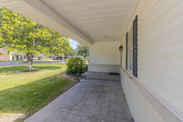 110 Karen Drive, Lafayette, LA 70503