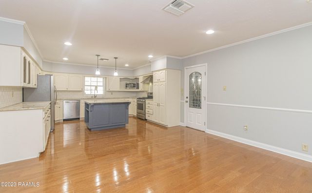 110 Karen Drive, Lafayette, LA 70503