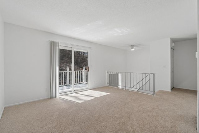 3944 76th Way E, Inver Grove Heights, MN 55076