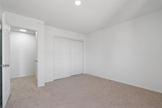 3944 76th Way E, Inver Grove Heights, MN 55076