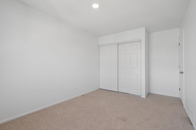 3944 76th Way E, Inver Grove Heights, MN 55076