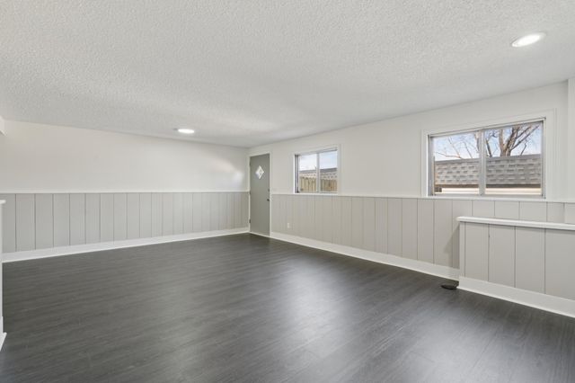 3944 76th Way E, Inver Grove Heights, MN 55076