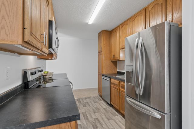 3944 76th Way E, Inver Grove Heights, MN 55076