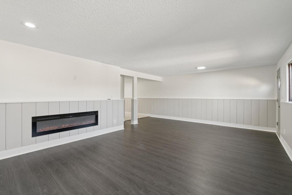 3944 76th Way E, Inver Grove Heights, MN 55076