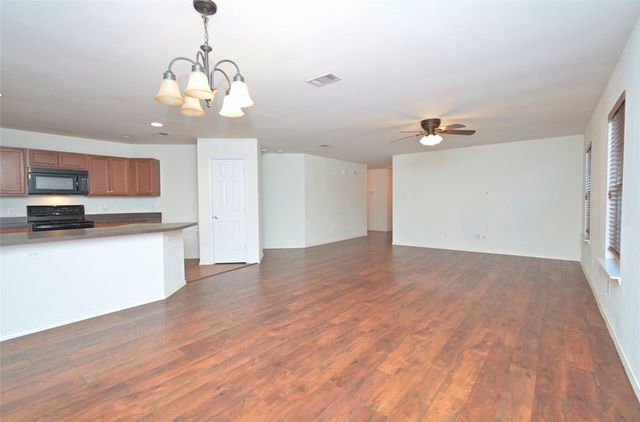 941 Newberry Trail, Fort Worth, TX 76120