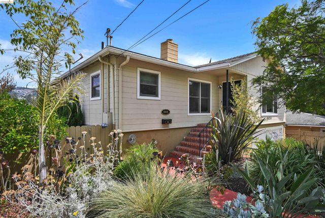 4656 Redding St, Oakland, CA 94619