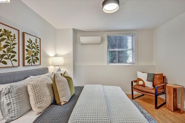 4656 Redding St, Oakland, CA 94619