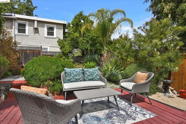 4656 Redding St, Oakland, CA 94619