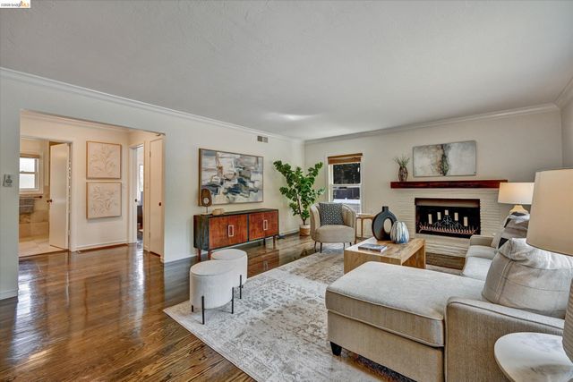 4656 Redding St, Oakland, CA 94619
