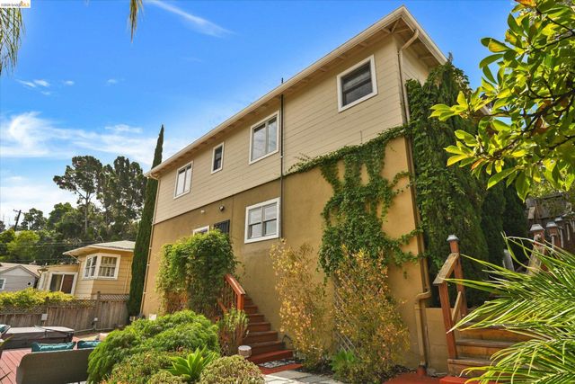 4656 Redding St, Oakland, CA 94619