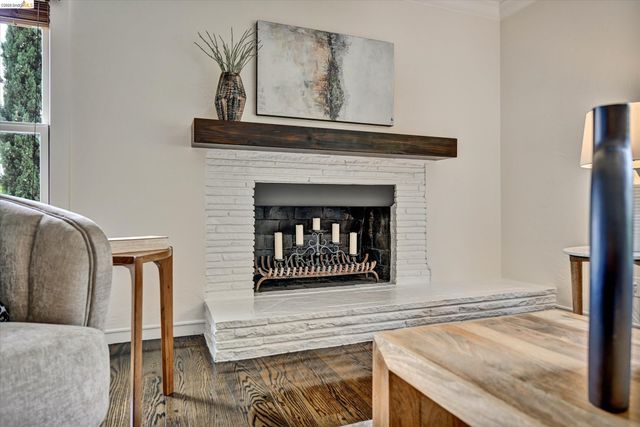 4656 Redding St, Oakland, CA 94619
