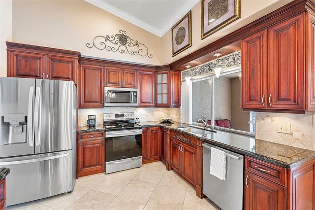 10866 NW 14th St, Coral Springs, FL 33071