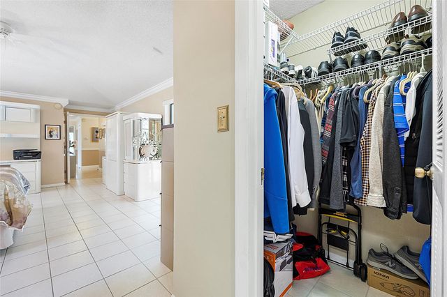 10866 NW 14th St, Coral Springs, FL 33071