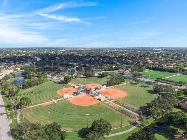 10866 NW 14th St, Coral Springs, FL 33071