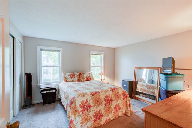 112 Olde Colonial Dr 3, Gardner, MA 01440