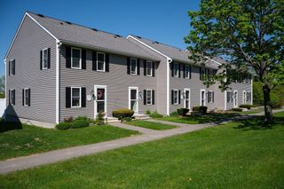 112 Olde Colonial Dr 3, Gardner, MA 01440