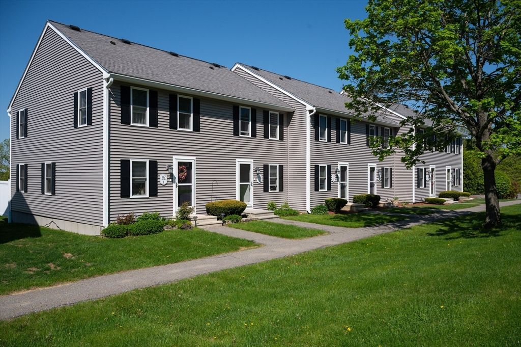 112 Olde Colonial Dr 3, Gardner, MA 01440