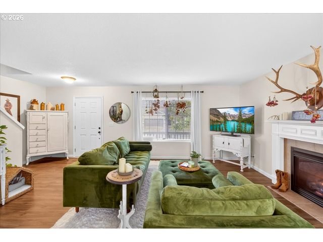 59145 WHITETAIL Ave, St Helens, OR 97051